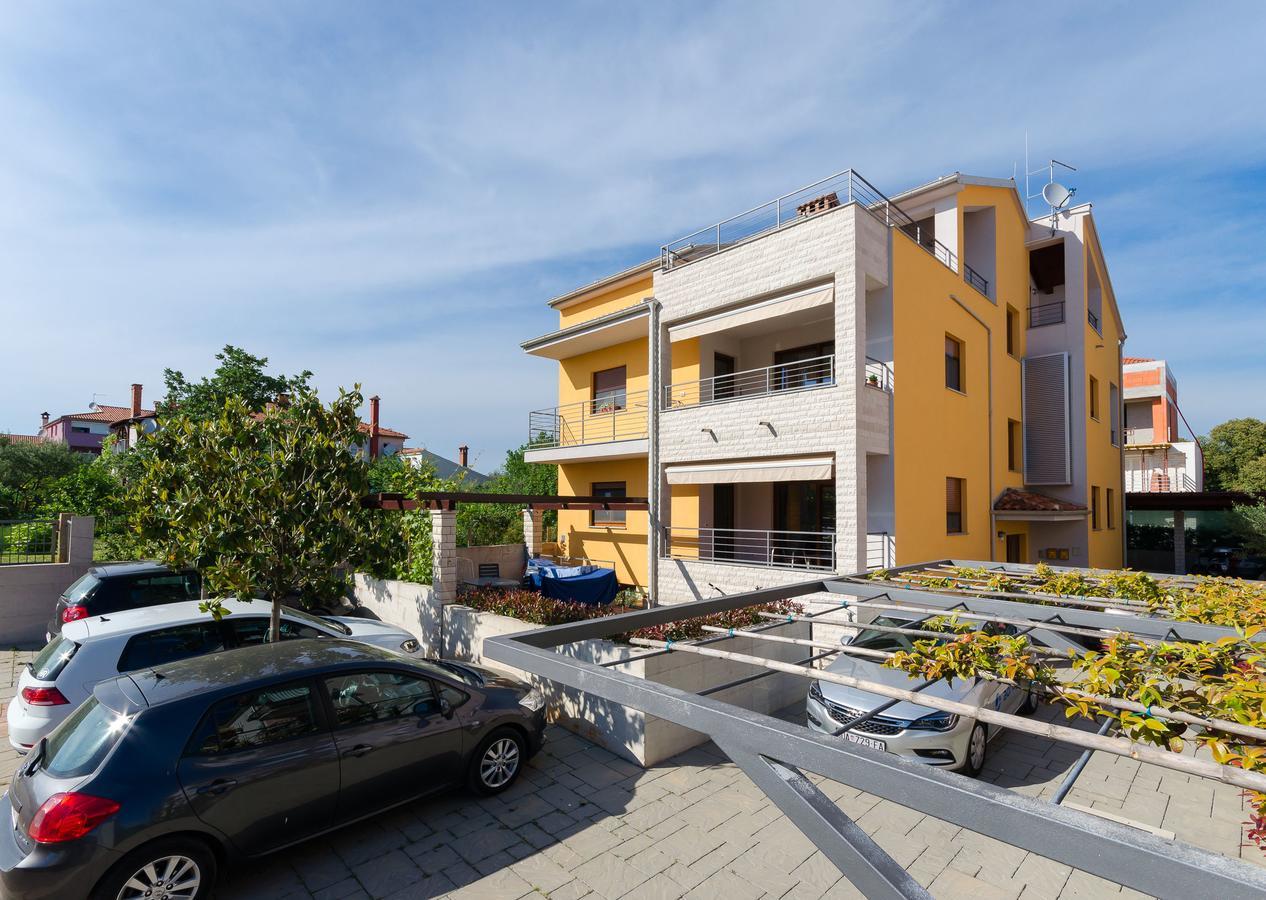 Apartment Goran Ровінь Екстер'єр фото
